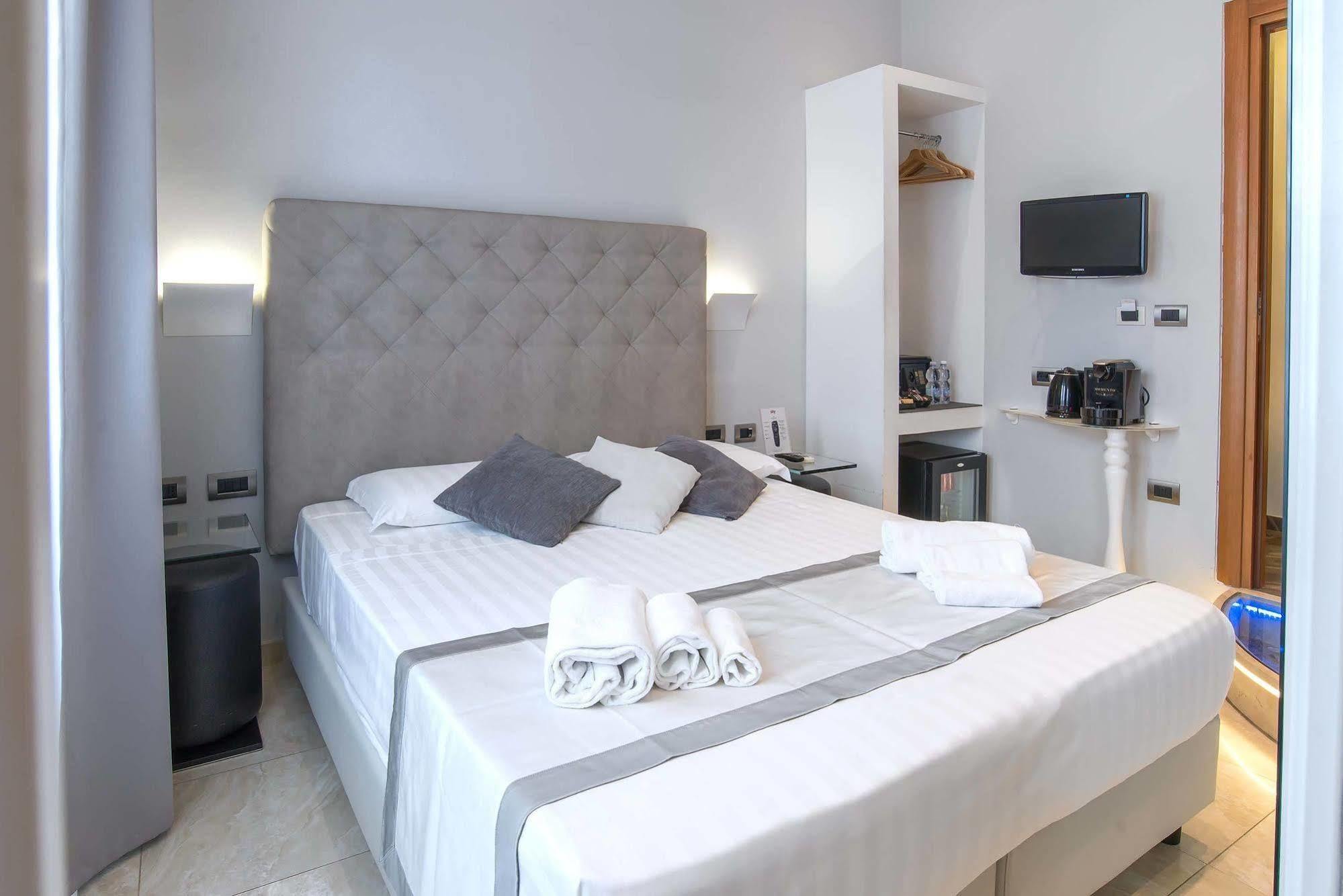 Pantheon Caesar Relais Hotel Rome Buitenkant foto